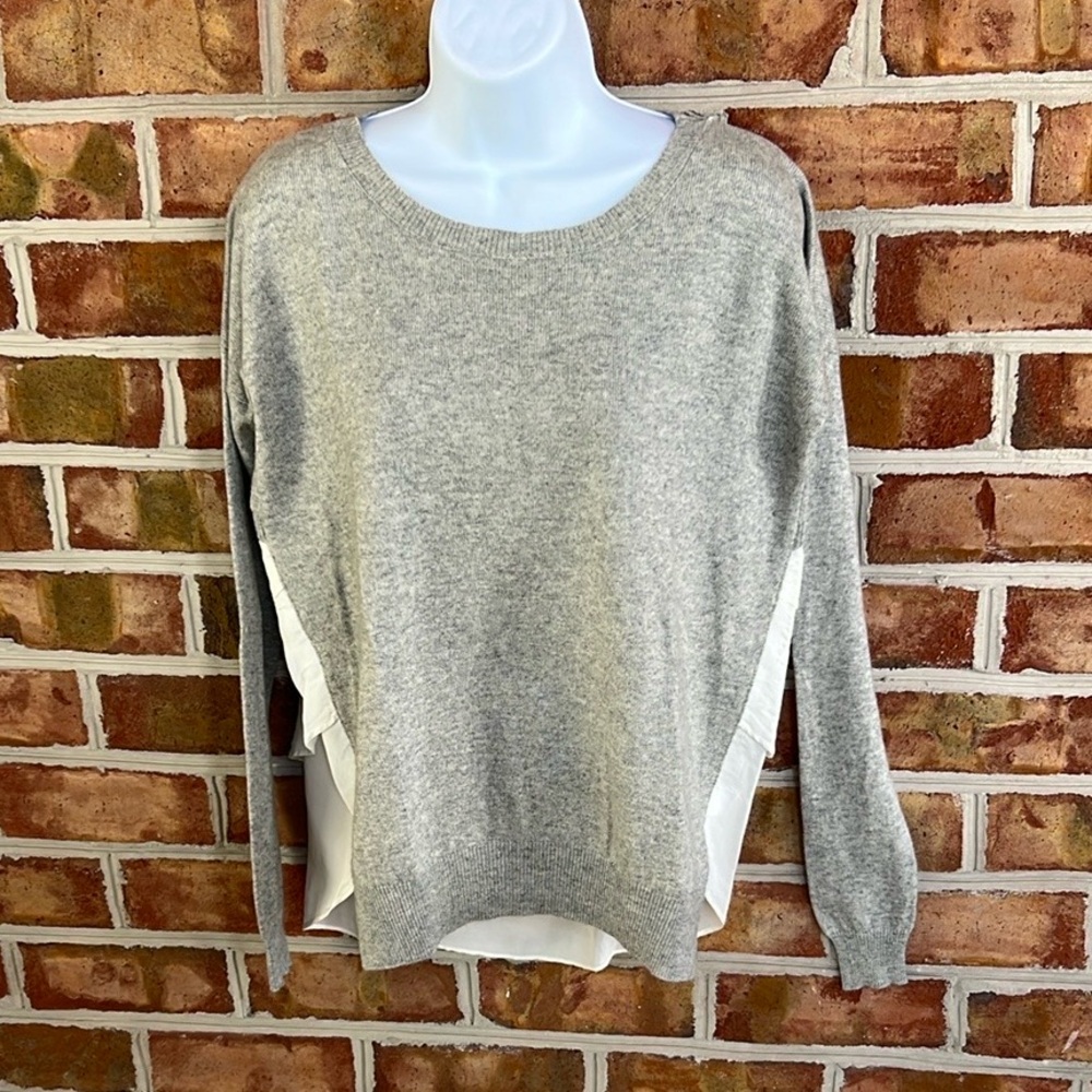 Madison Marcus Cashmere and silk Gray Crewneck Sweater with silk ruffled back XS